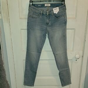 Sonoma Women's Skinny Jeans in Light Blue